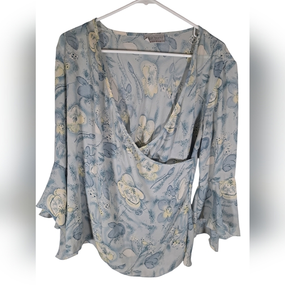 East West Vintage Baby Blue Floral Flowy Top Size Large Cross Front 3/4  Sleeve - Picture 1 of 10